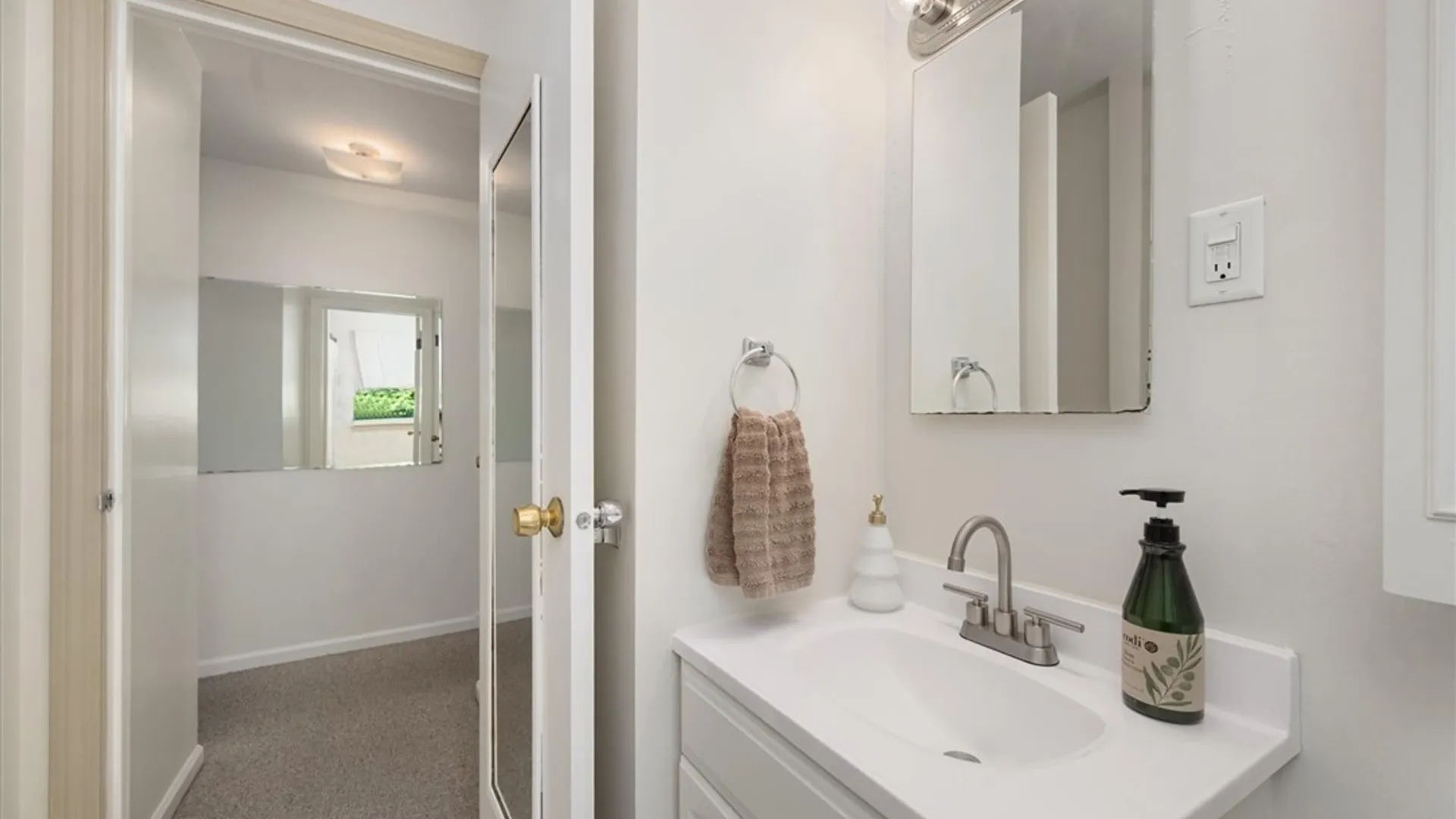 Property at 325 Putnam Street, Sangerfield, NY 13480 35