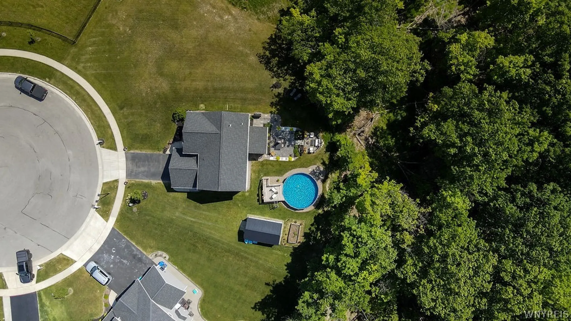 Property at 67 Jaycee Lane, West Seneca, NY 14224 4