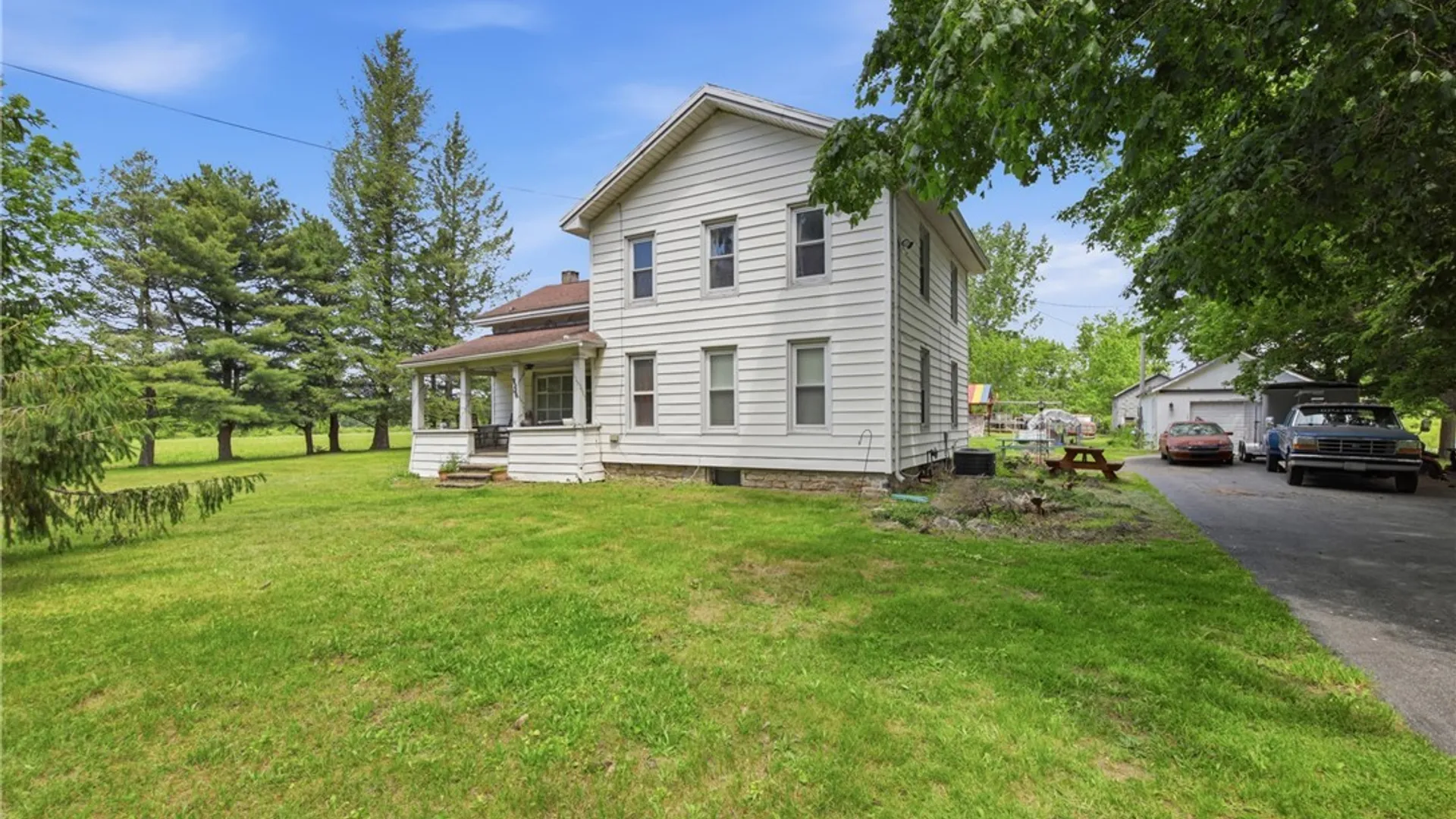 Property at 9328 Foote Road, Royalton, NY 14001 2