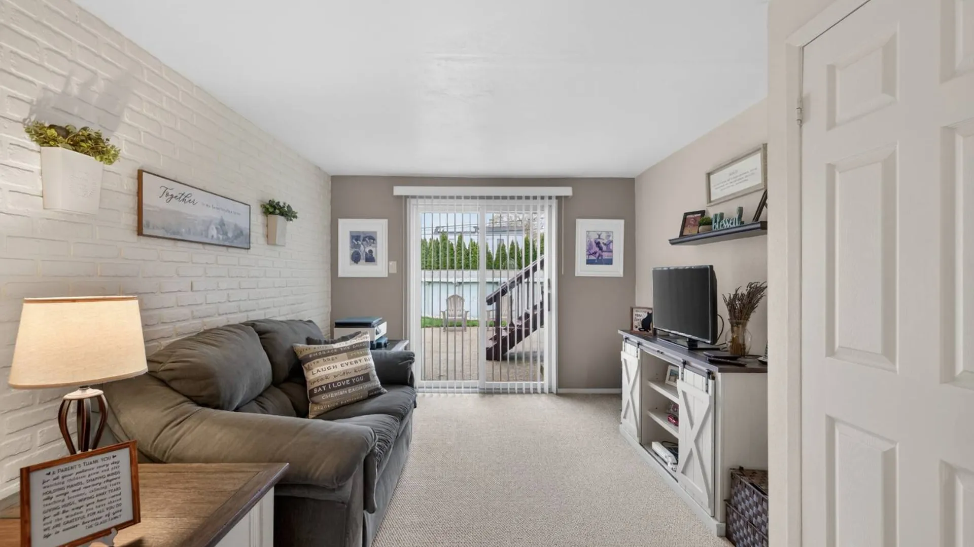 Property at 92 Nimbus Rd, Holbrook, NY 11741 10