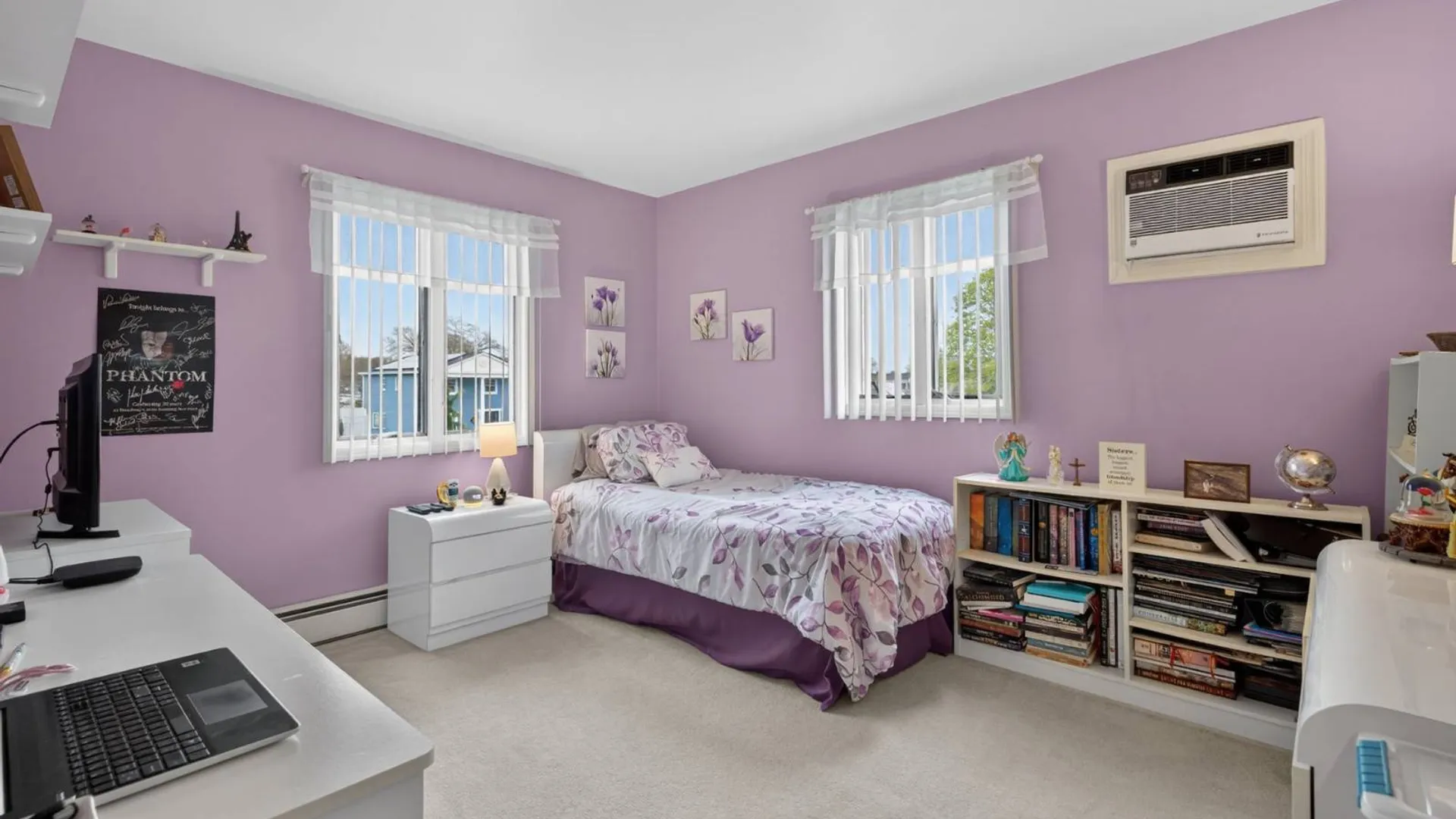 Property at 92 Nimbus Rd, Holbrook, NY 11741 14