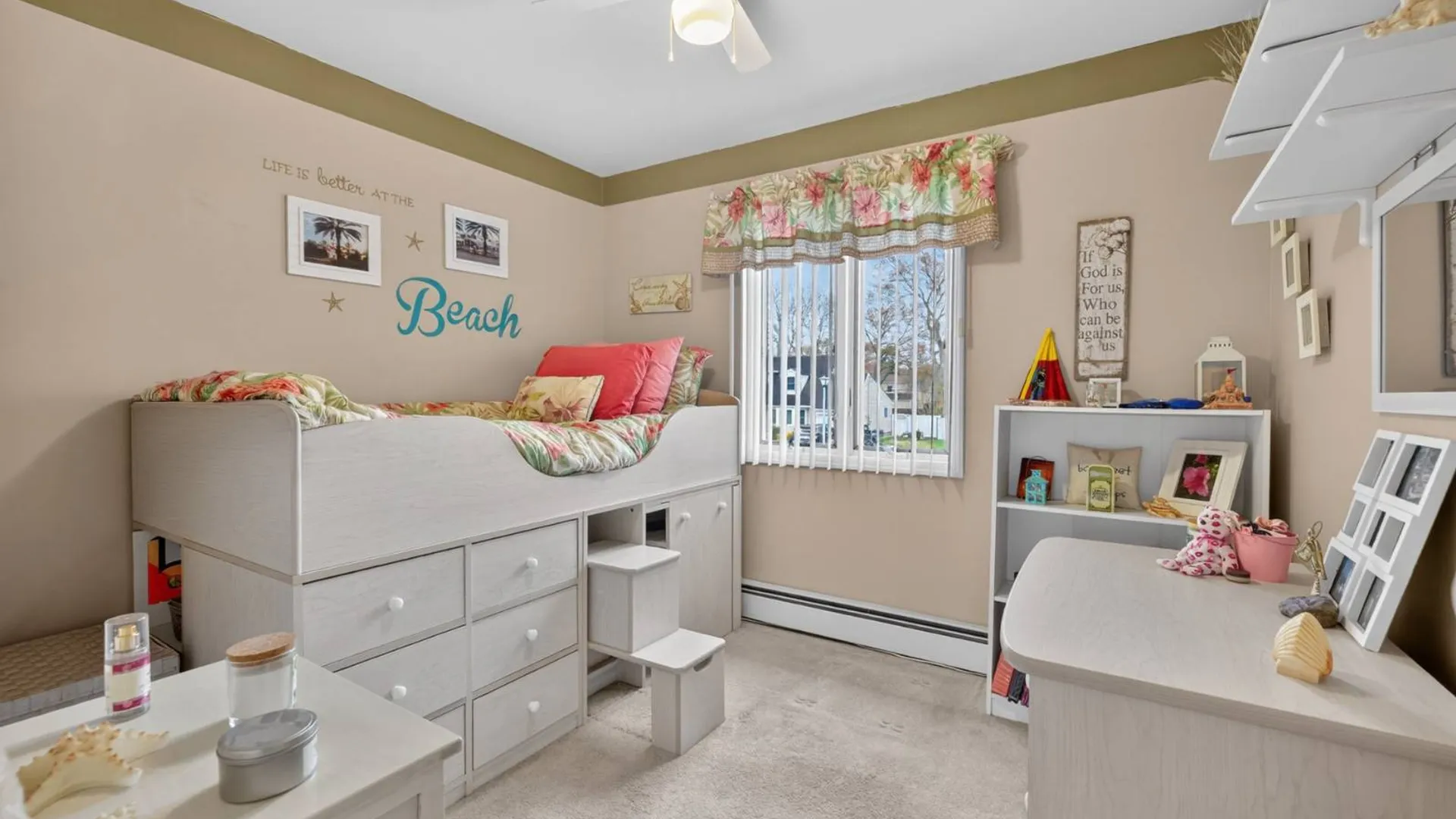 Property at 92 Nimbus Rd, Holbrook, NY 11741 15