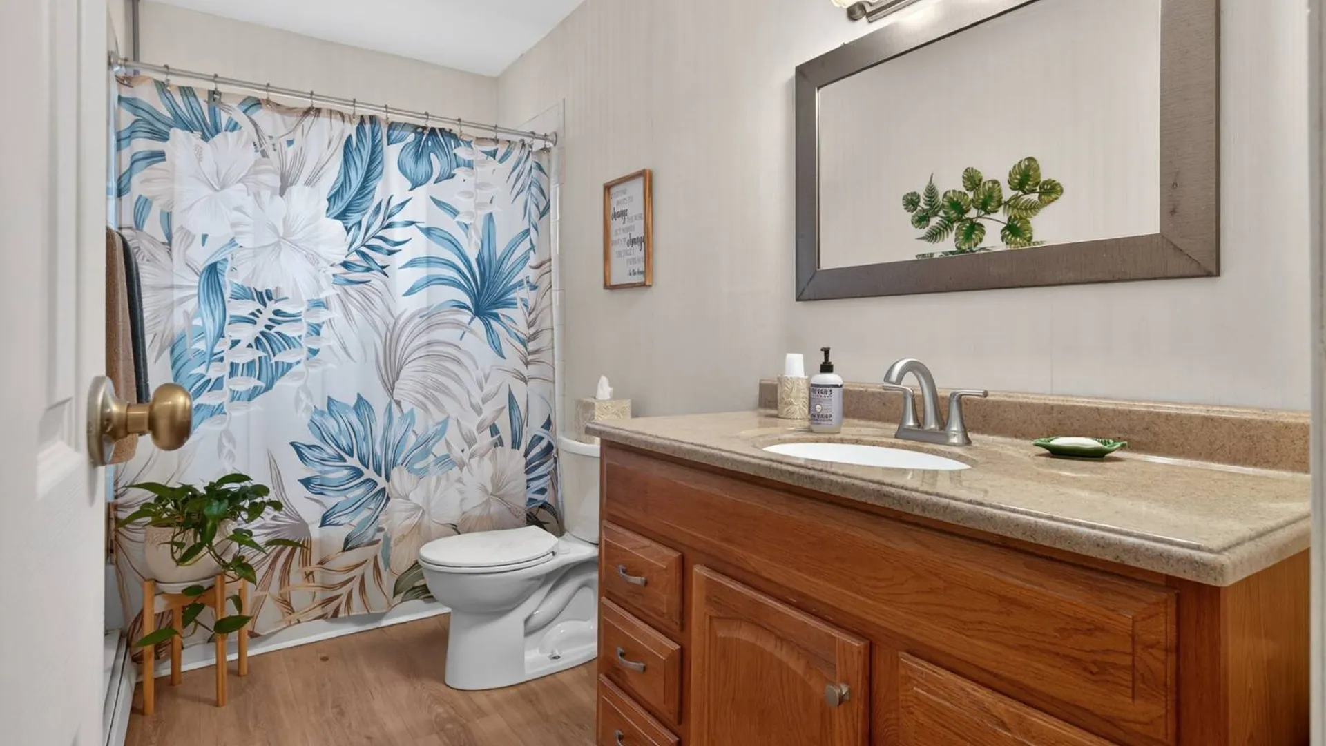 Property at 92 Nimbus Rd, Holbrook, NY 11741 16