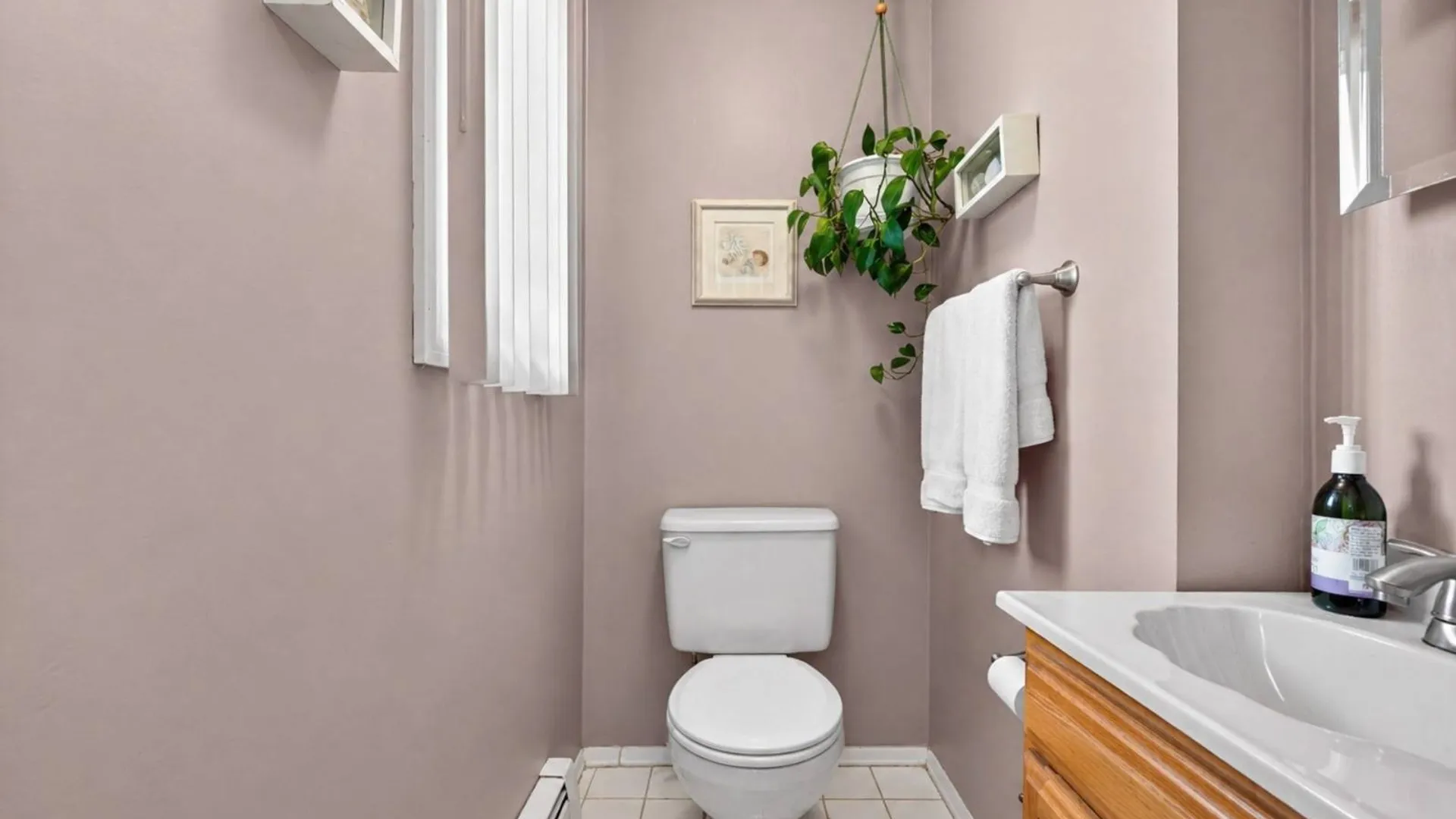 Property at 92 Nimbus Rd, Holbrook, NY 11741 19