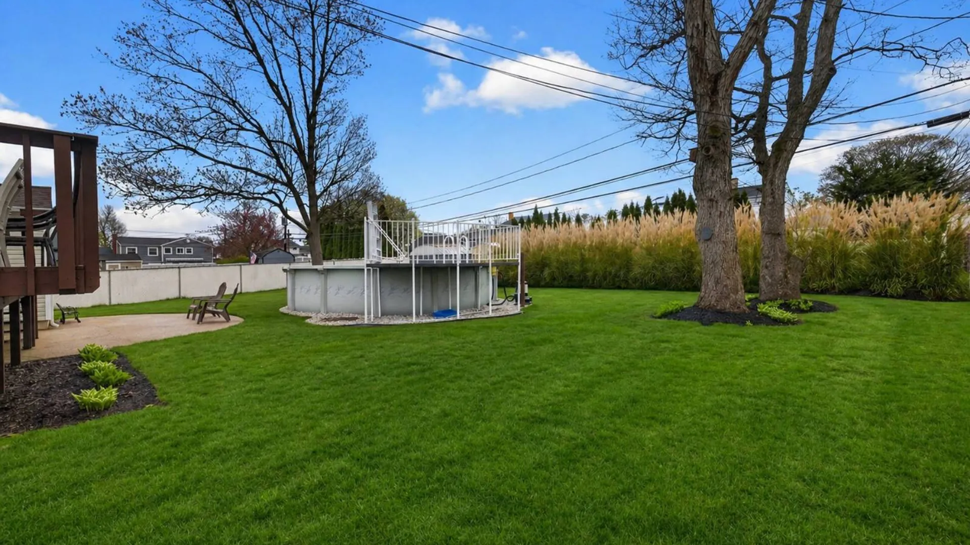 Property at 92 Nimbus Rd, Holbrook, NY 11741 22