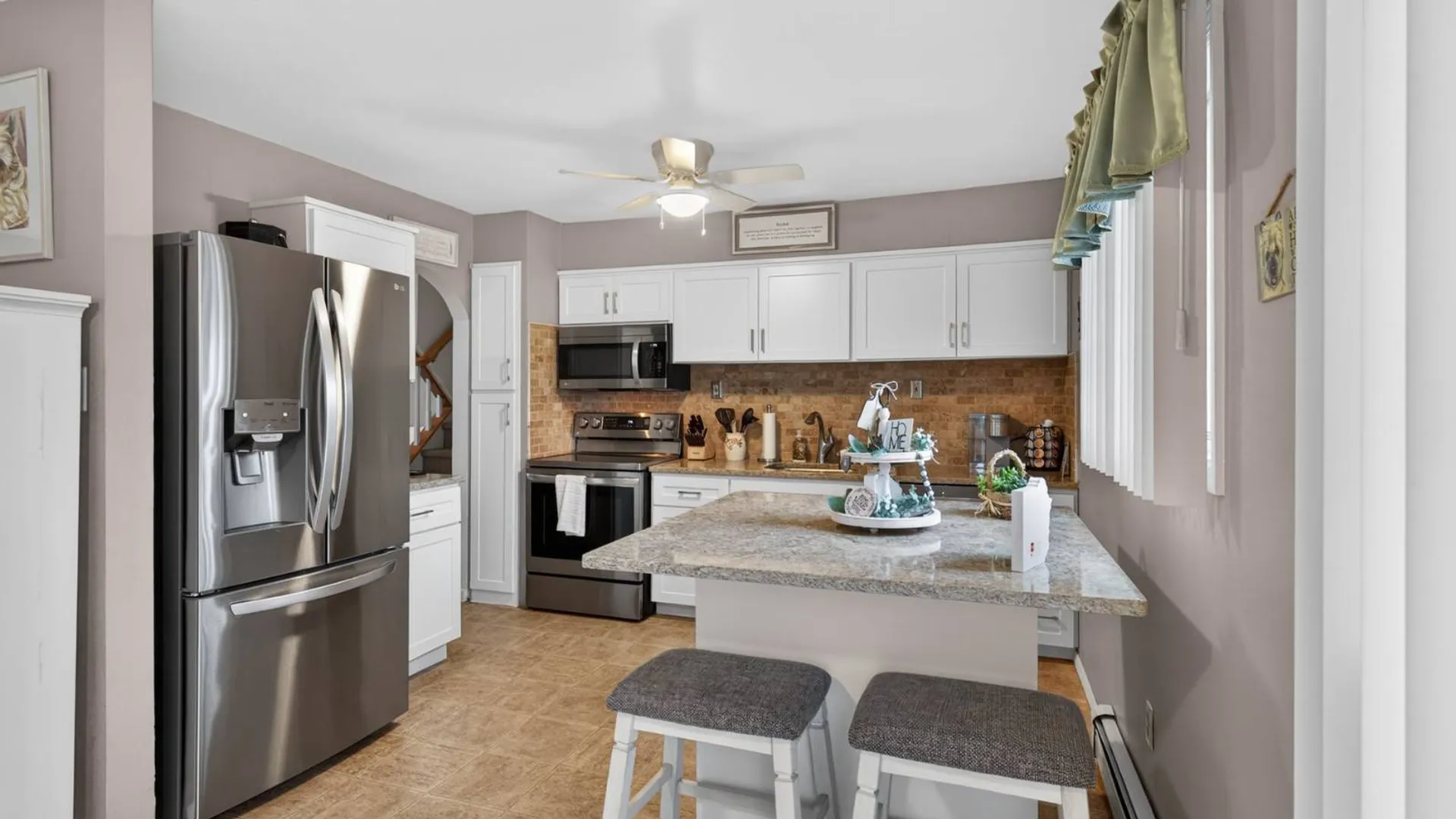 Property at 92 Nimbus Rd, Holbrook, NY 11741 7