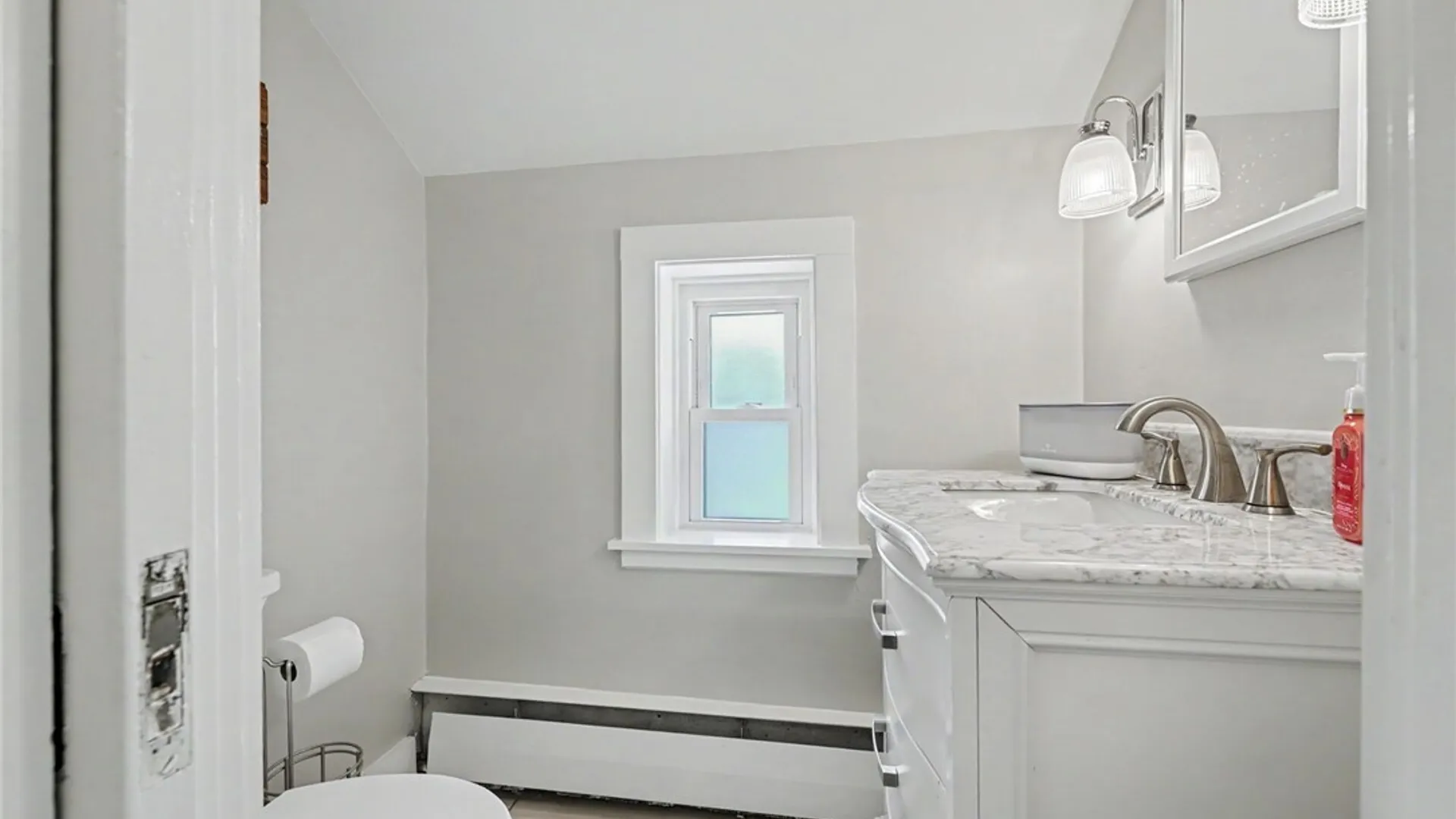 Property at 18 Lake Avenue, Lancaster, NY 14086 26