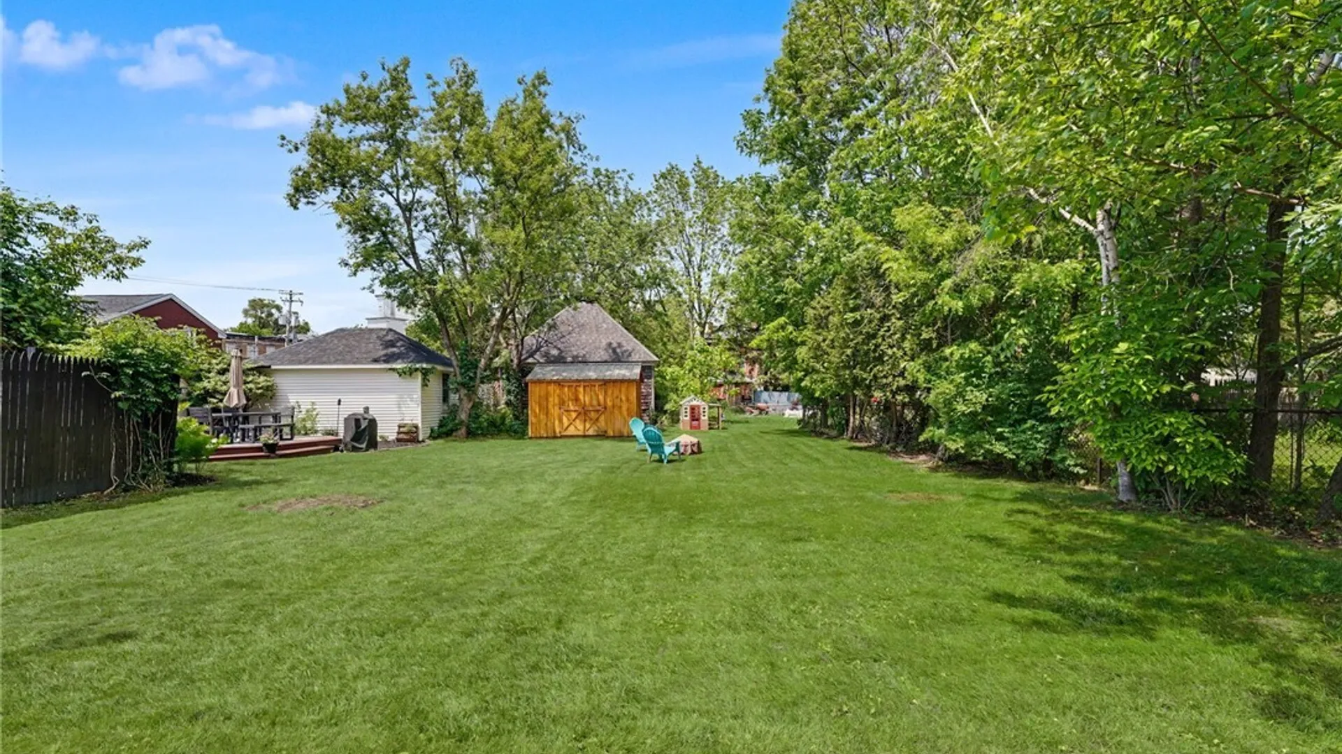 Property at 18 Lake Avenue, Lancaster, NY 14086 37