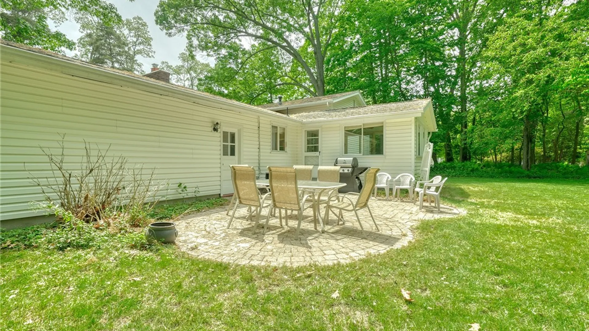 Property at 226 Dickinson Road, Webster, NY 14480 45