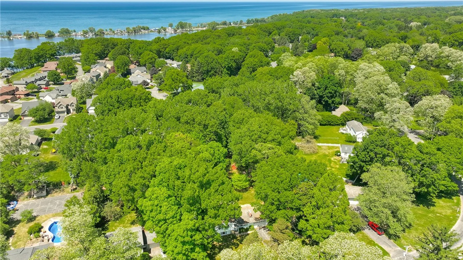 Property at 226 Dickinson Road, Webster, NY 14480 6