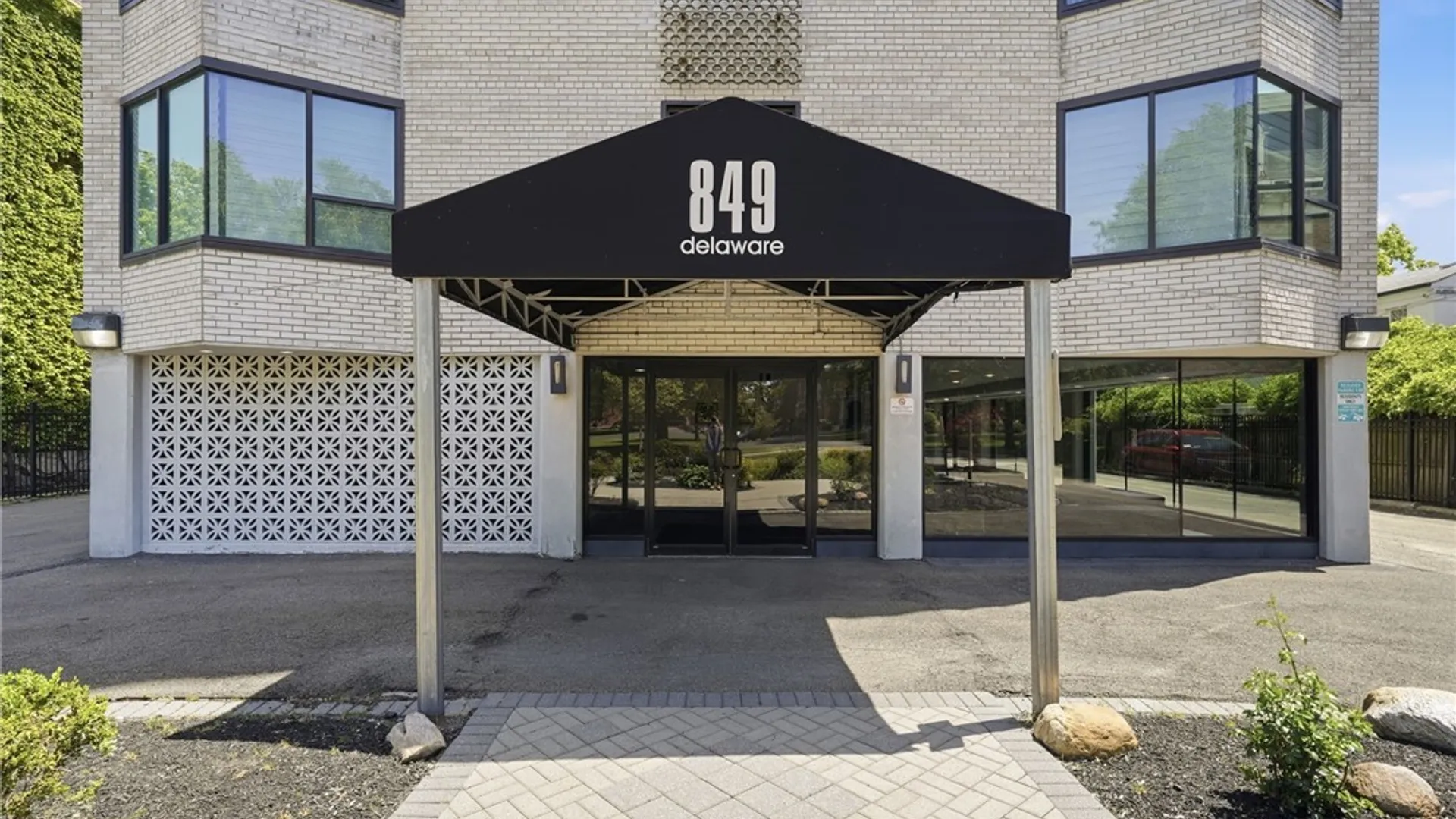 Property at 849 Delaware Avenue, Buffalo, NY 14209 4