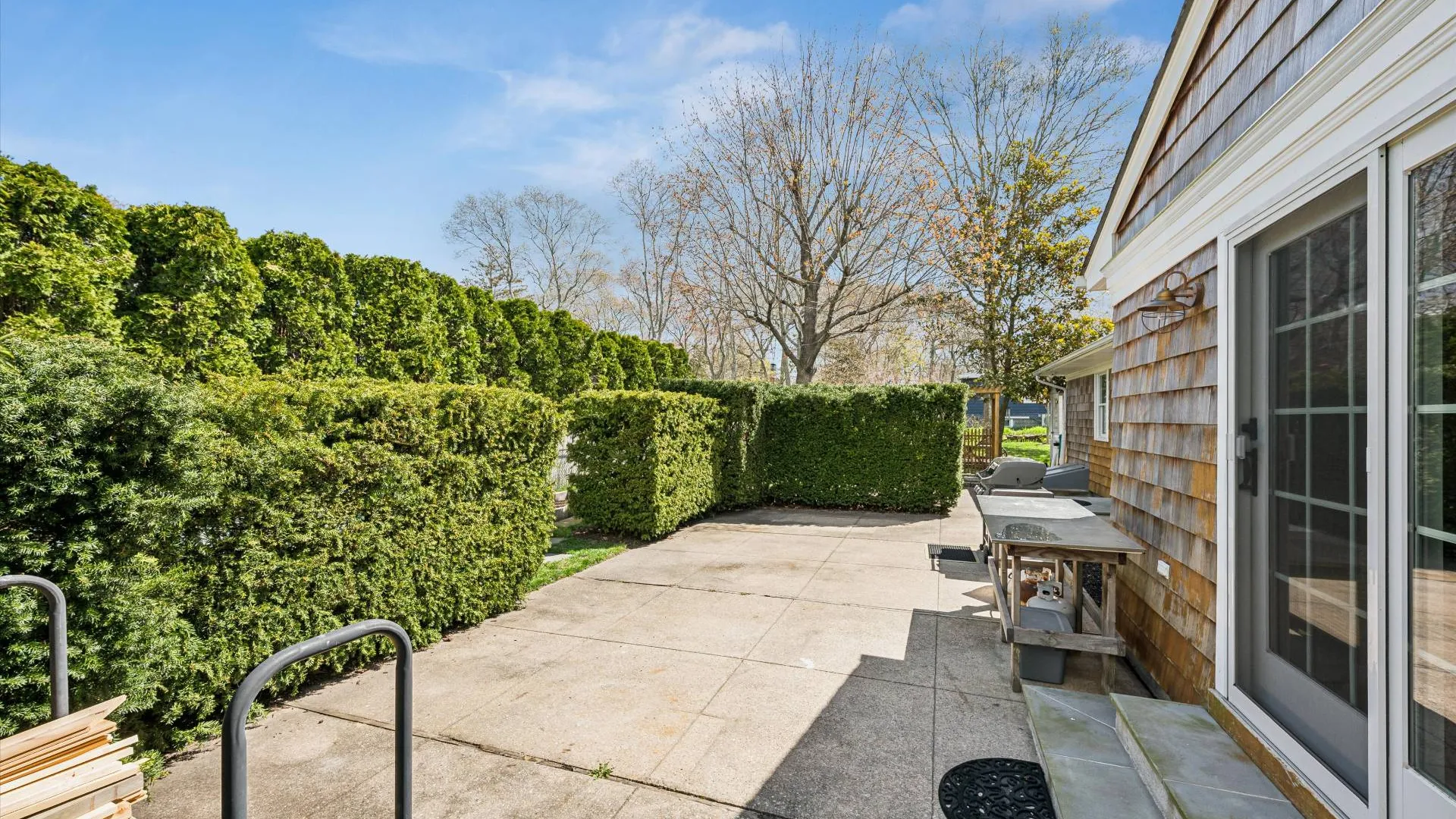 Property at 5 Maryland Blvd, Hampton Bays, NY 11946 14