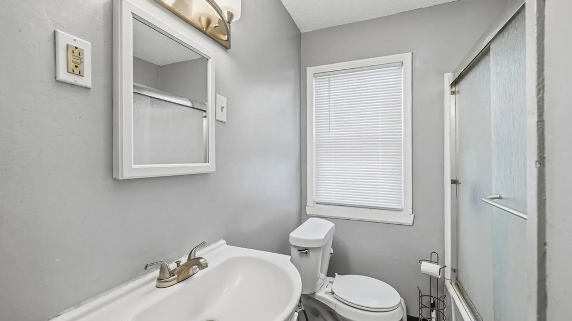 Property at 493 Hyde Park Boulevard, Niagara Falls, NY 14303 19