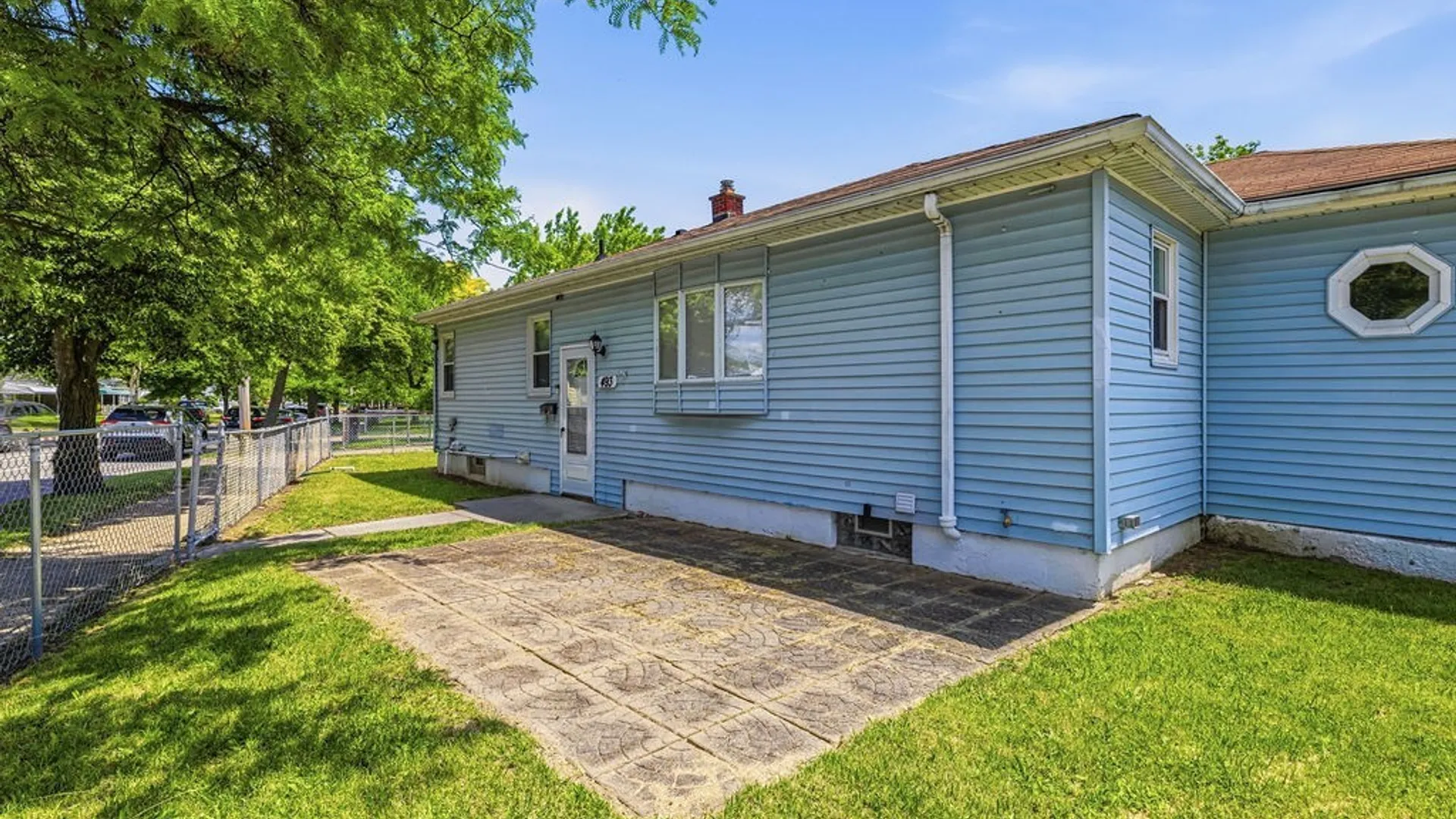 Property at 493 Hyde Park Boulevard, Niagara Falls, NY 14303 3