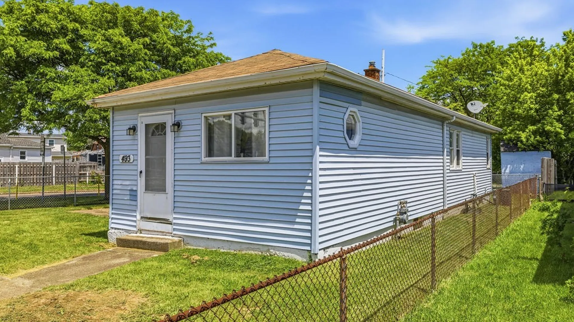Property at 493 Hyde Park Boulevard, Niagara Falls, NY 14303 4