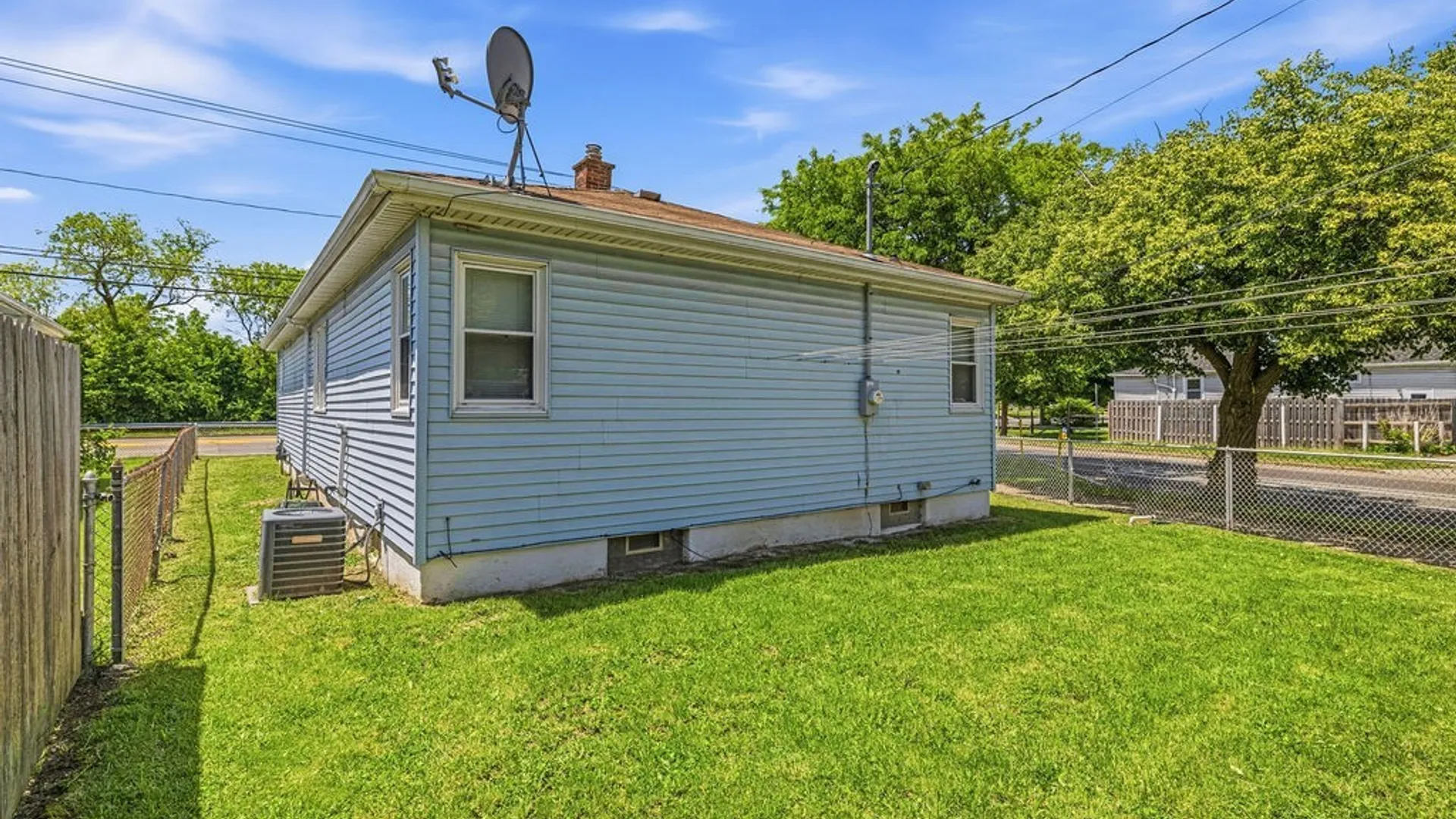 Property at 493 Hyde Park Boulevard, Niagara Falls, NY 14303 5