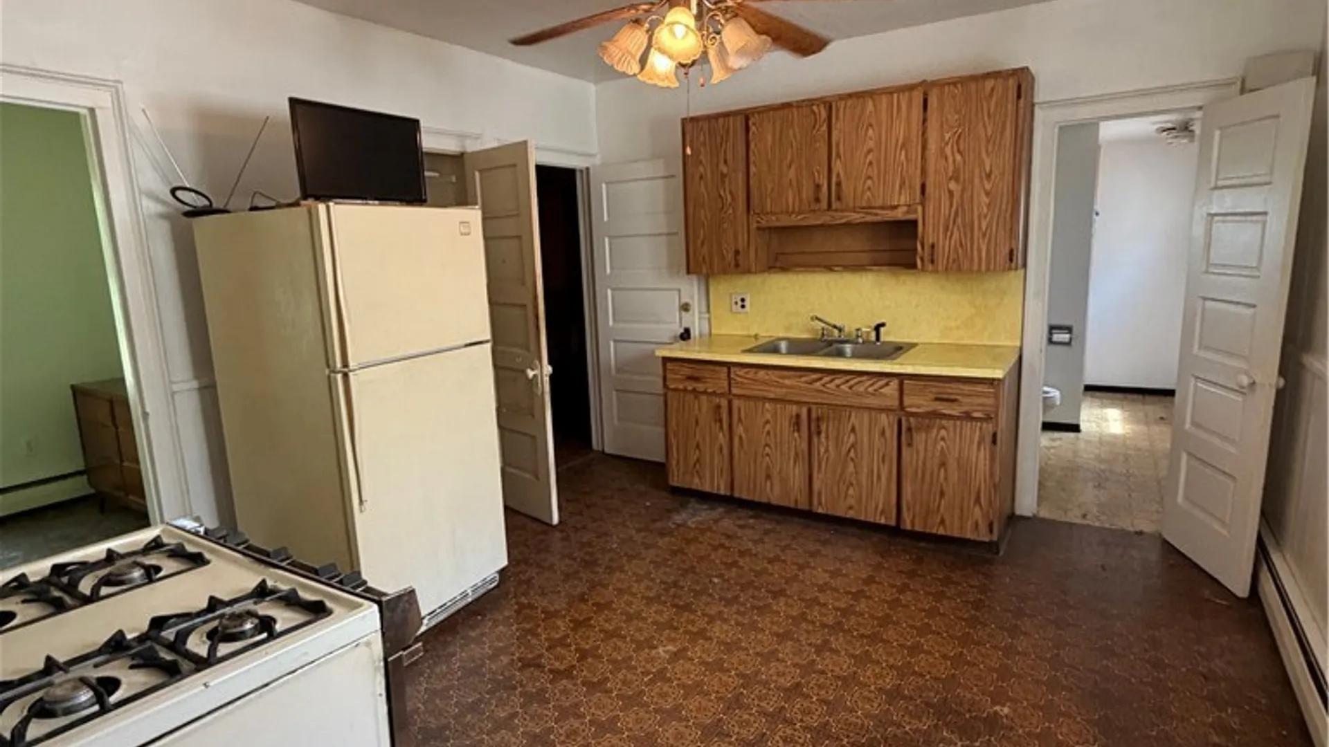 Property at 31 Ideal Street, Buffalo, NY 14206 4