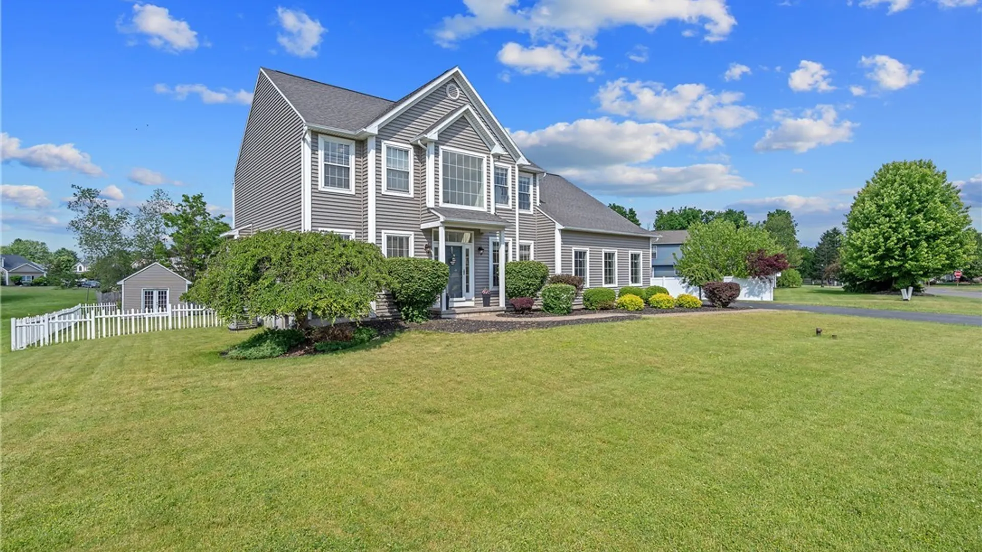 Property at 8796 Emmons Mercantile, Cicero, NY 13029 2