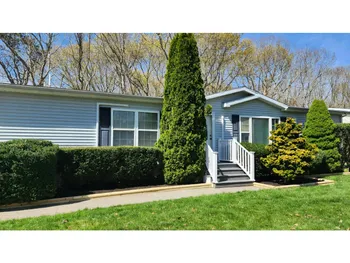 Property at 638 Fresh Pond Ave, Calverton, NY 11933