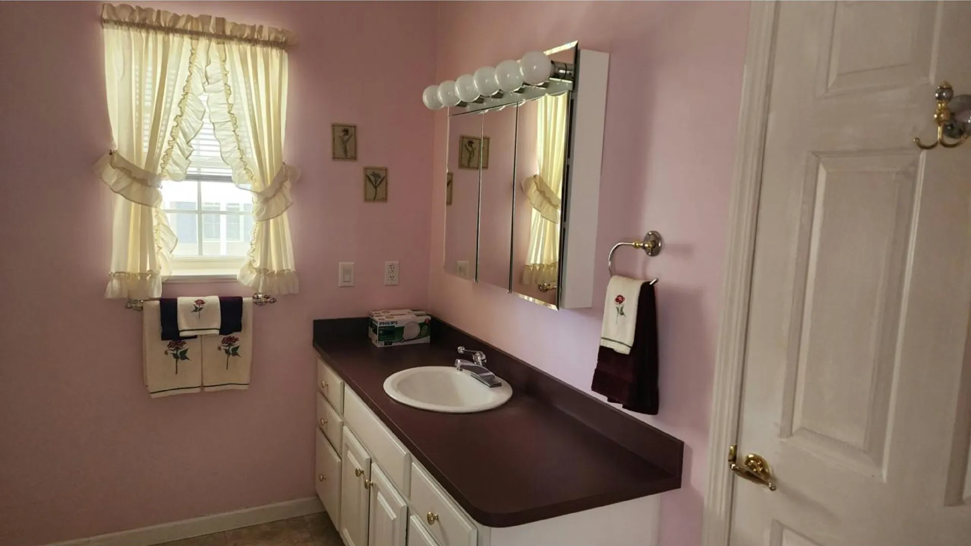 Property at 638 Fresh Pond Ave, Calverton, NY 11933 9