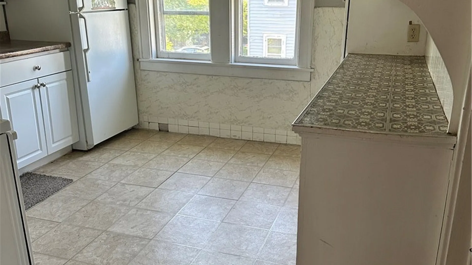 Property at 43 Hawthorne Avenue, Tonawanda, NY 14223 6