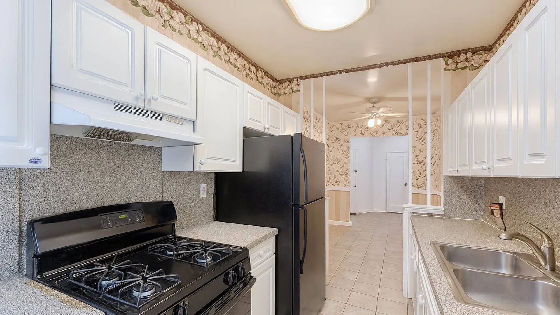Property at 915 East 17th Street, Brooklyn, NY 11230 8