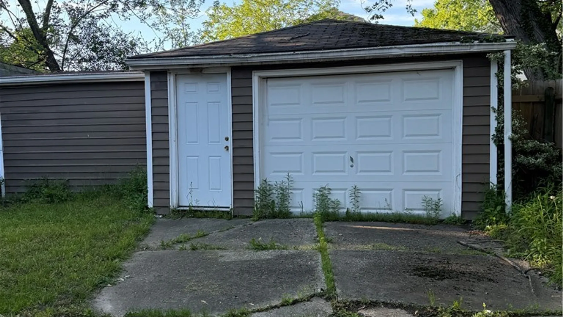 Property at 108 Dunlop Ave Avenue, Buffalo, NY 14215 5