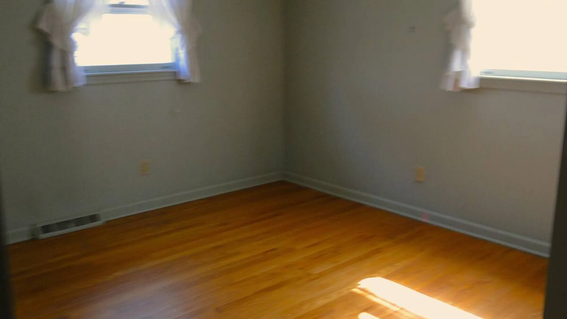 Property at 2085 Lancaster Street, Schenectady, NY 12308 11