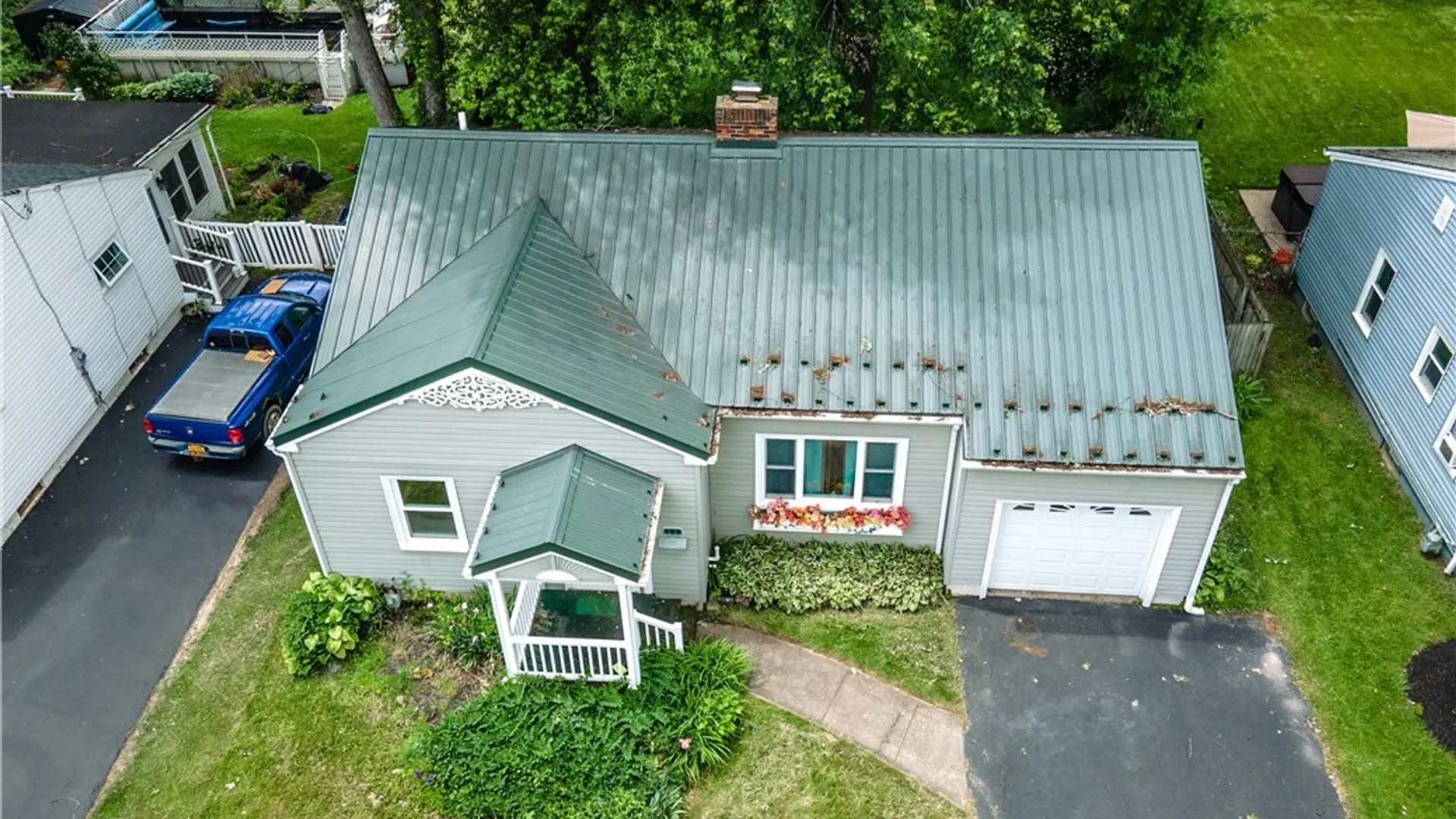 Property at 11 Davison Road, Lockport City, NY 14094 4