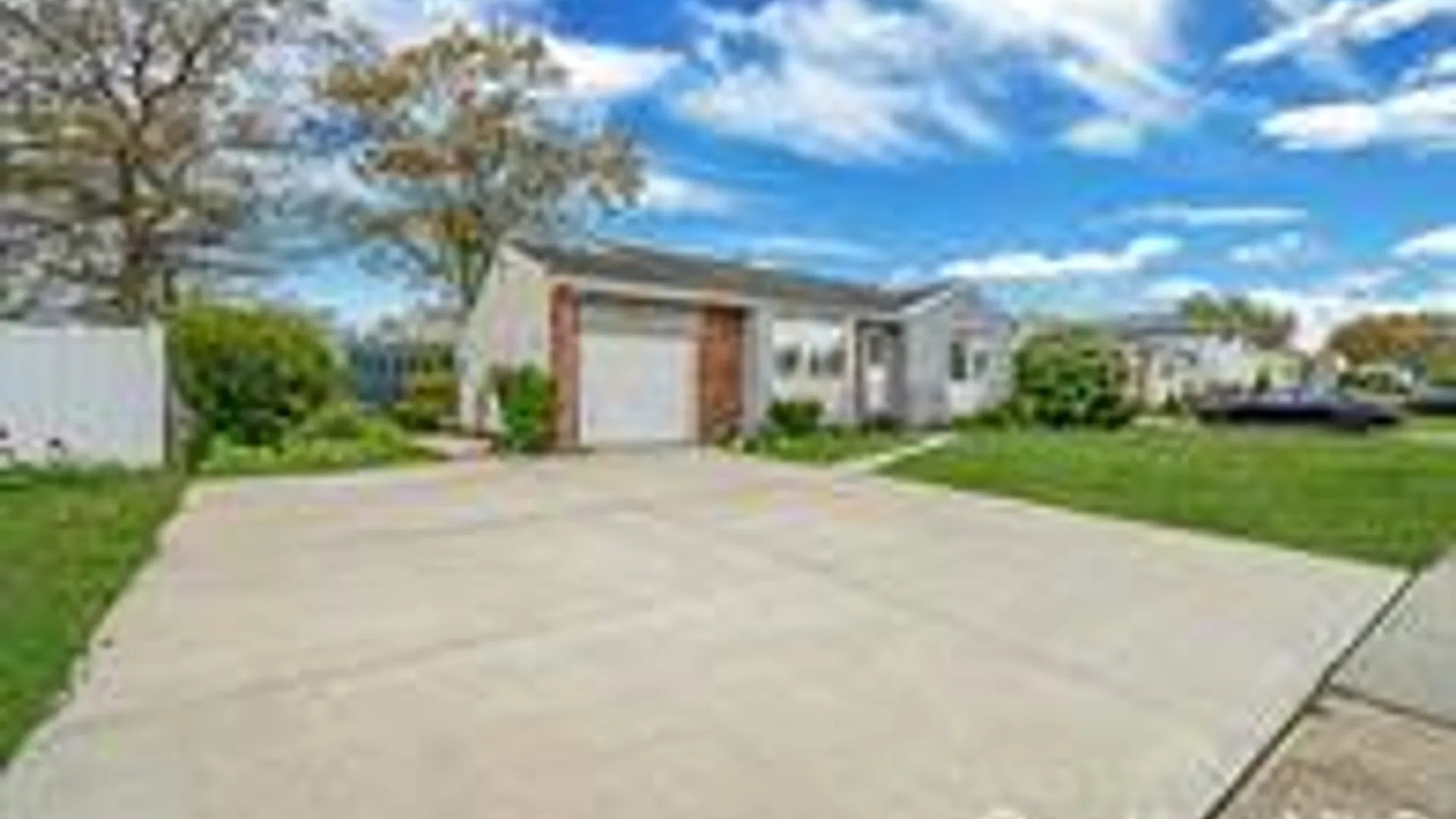 Property at 312 W16th St, Deer Park, NY 11729 3
