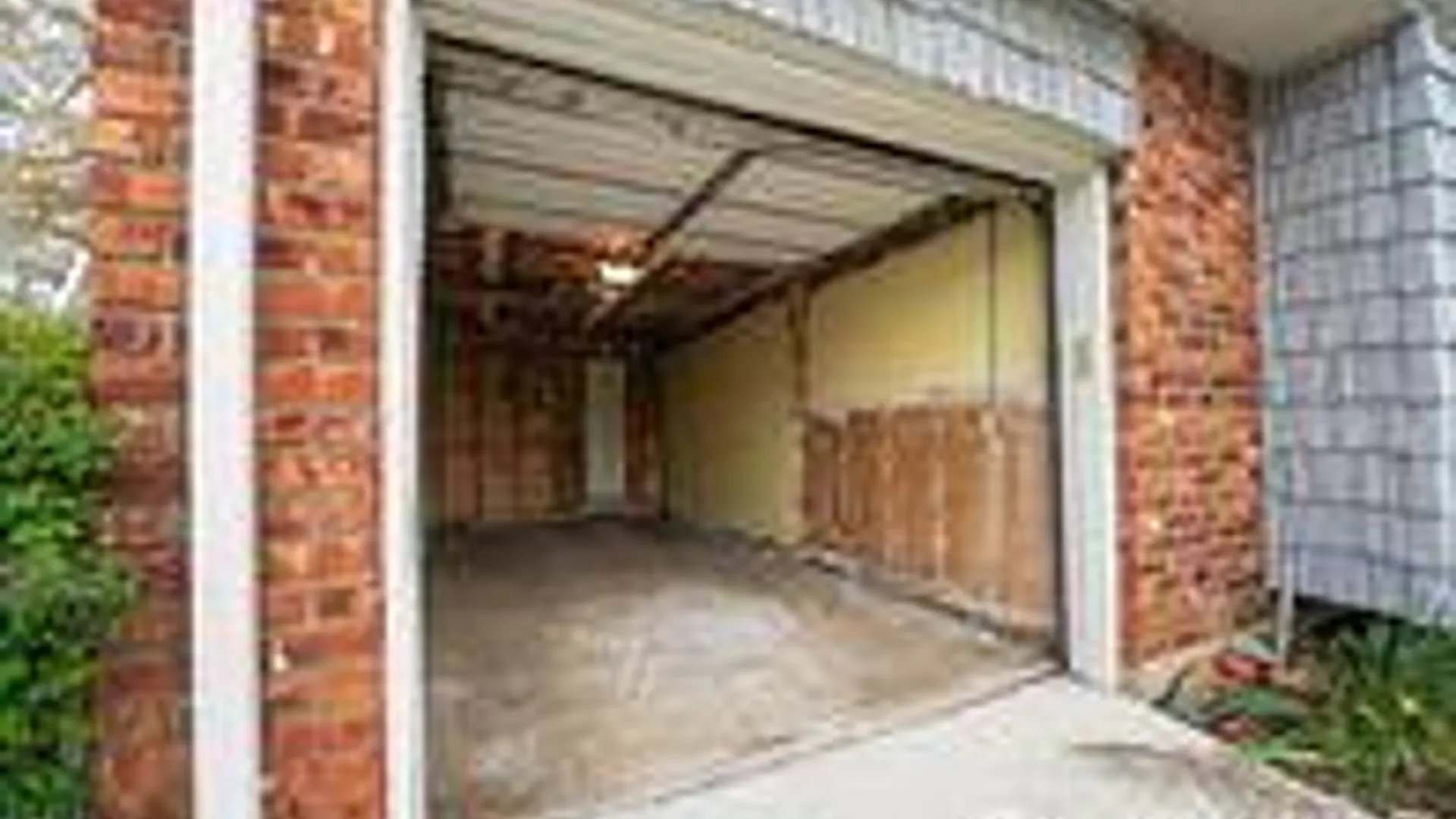 Property at 312 W16th St, Deer Park, NY 11729 32