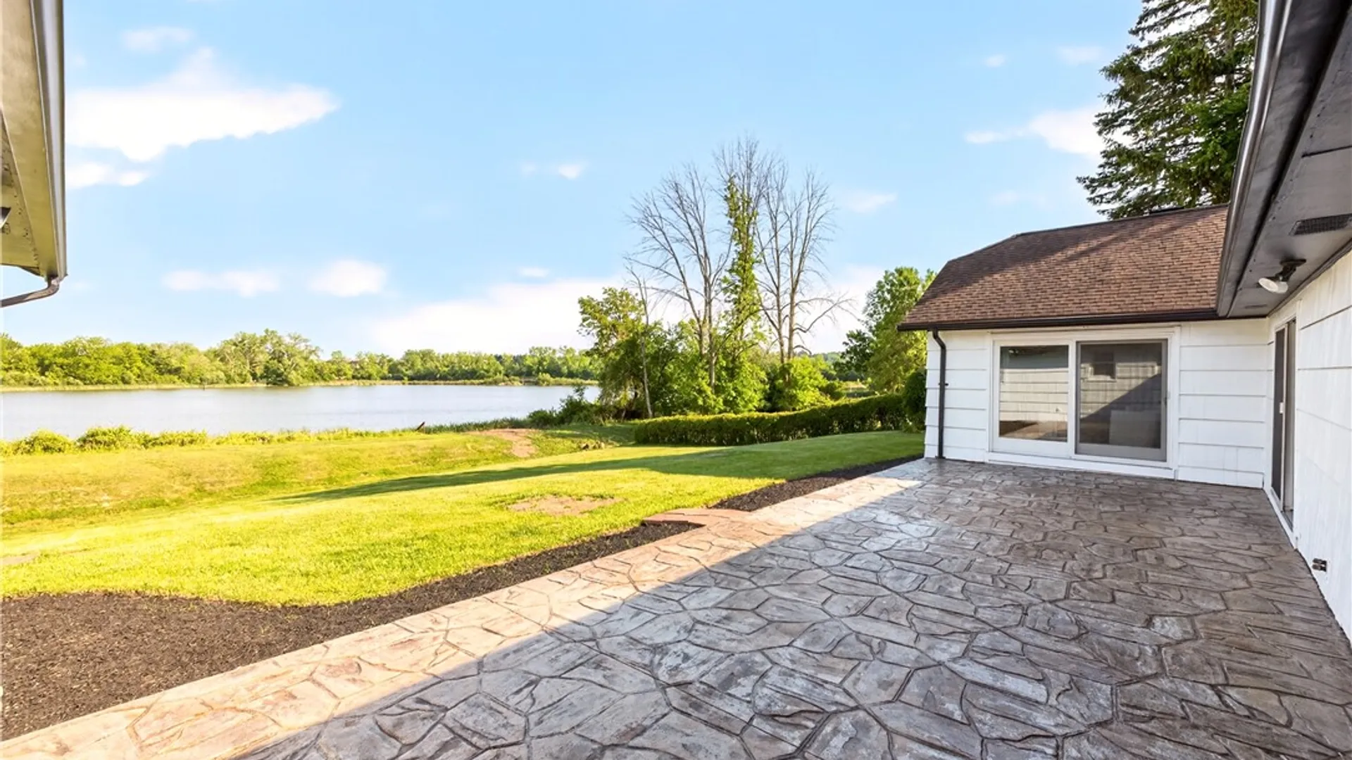 Property at 18 Widewaters Lane, Pittsford, NY 14534 38