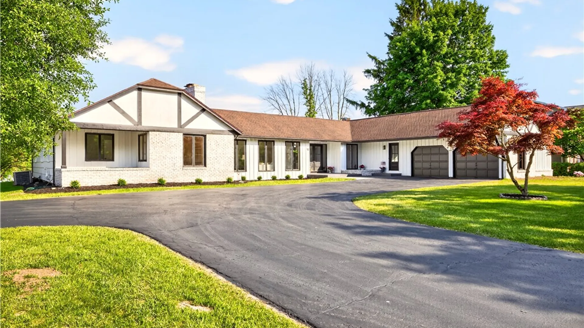 Property at 18 Widewaters Lane, Pittsford, NY 14534 40