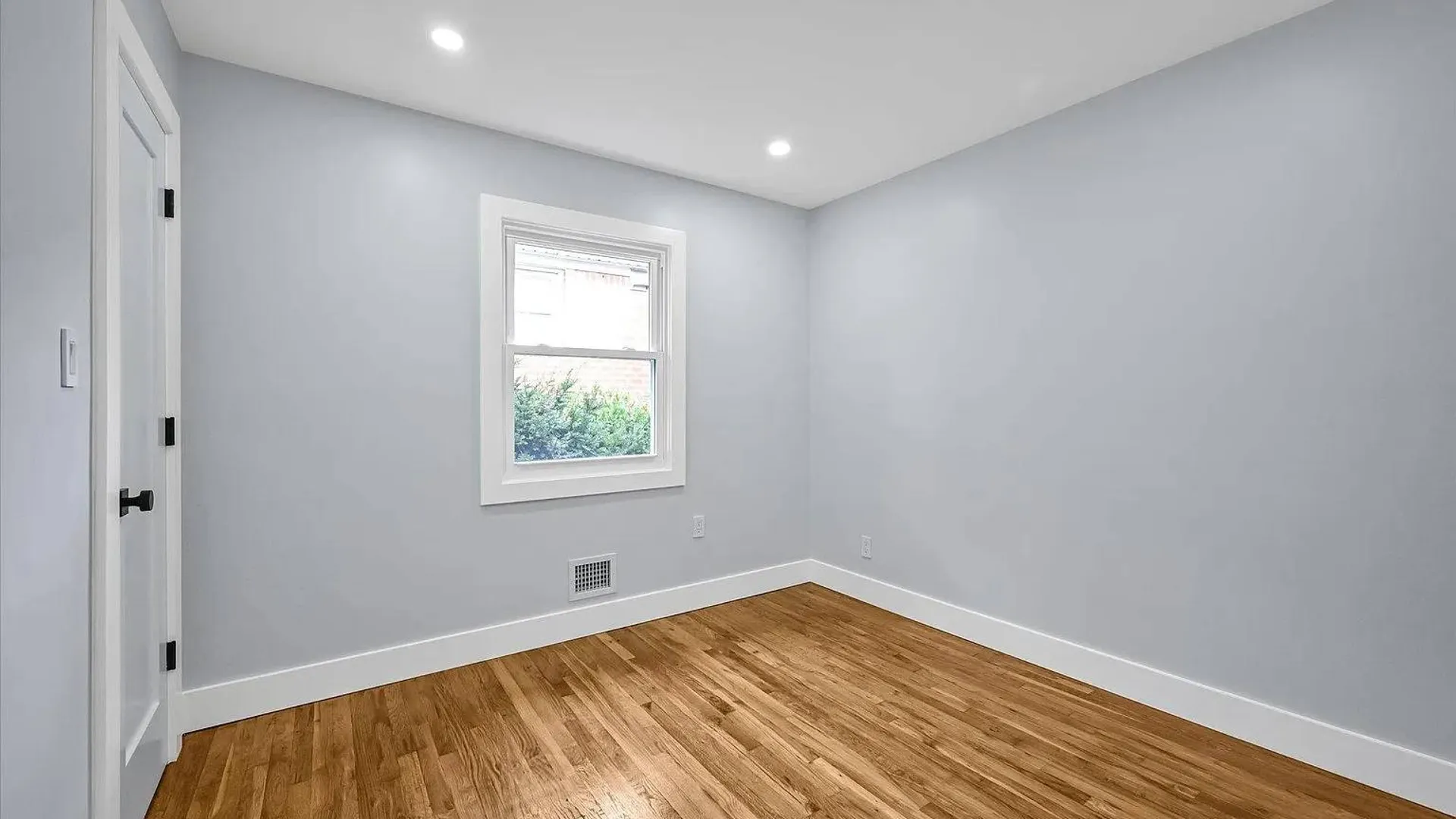 Property at 73- 30 244 st, Little Neck, NY 11362 3