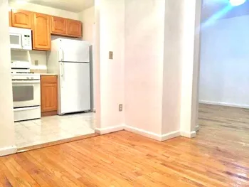 Property at 4334 Baychester Ave, Bronx, NY 10466