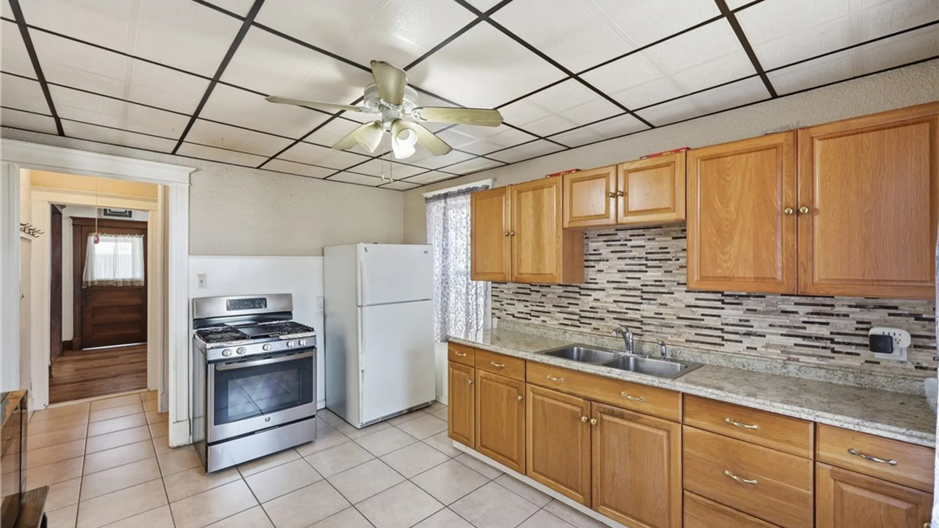 Property at 39 Kamper Avenue, Buffalo, NY 14210 14