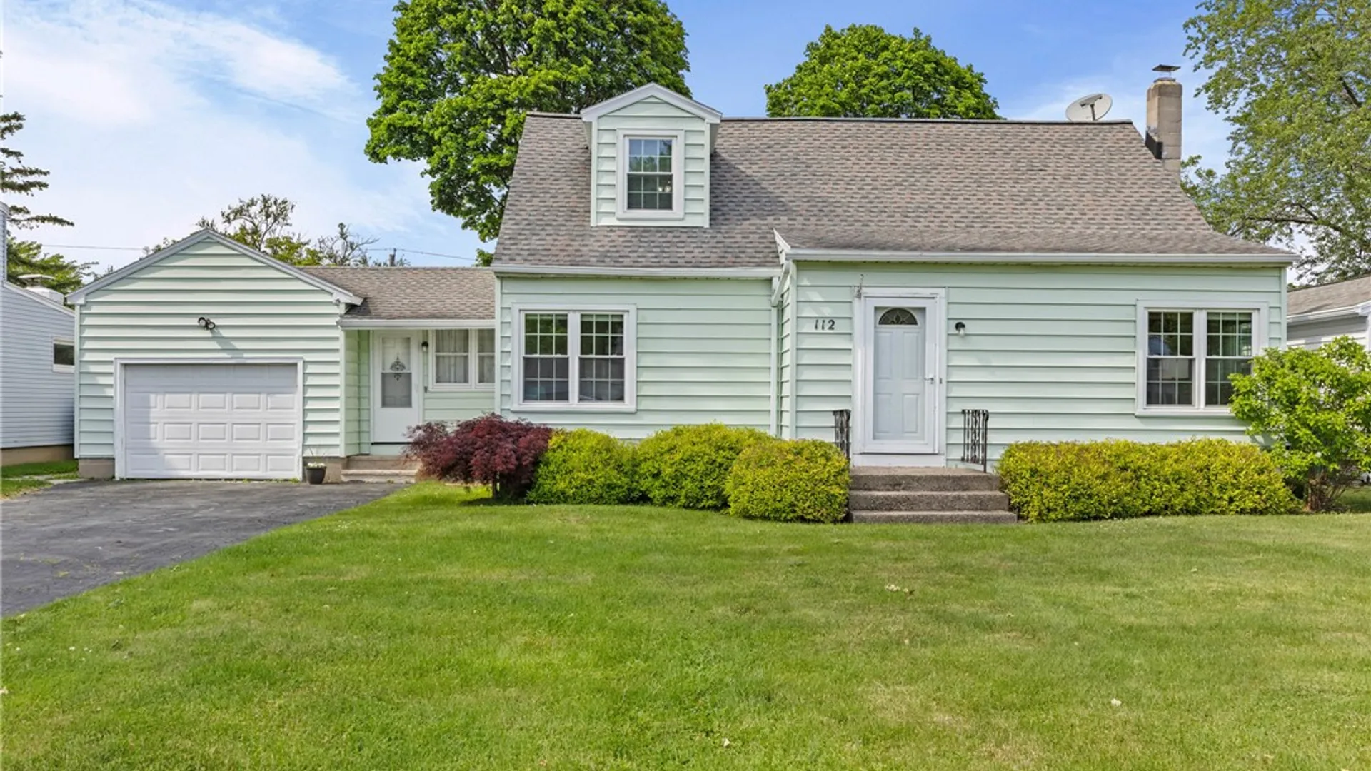 Property at 112 Sharon Drive, Greece, NY 14626 6