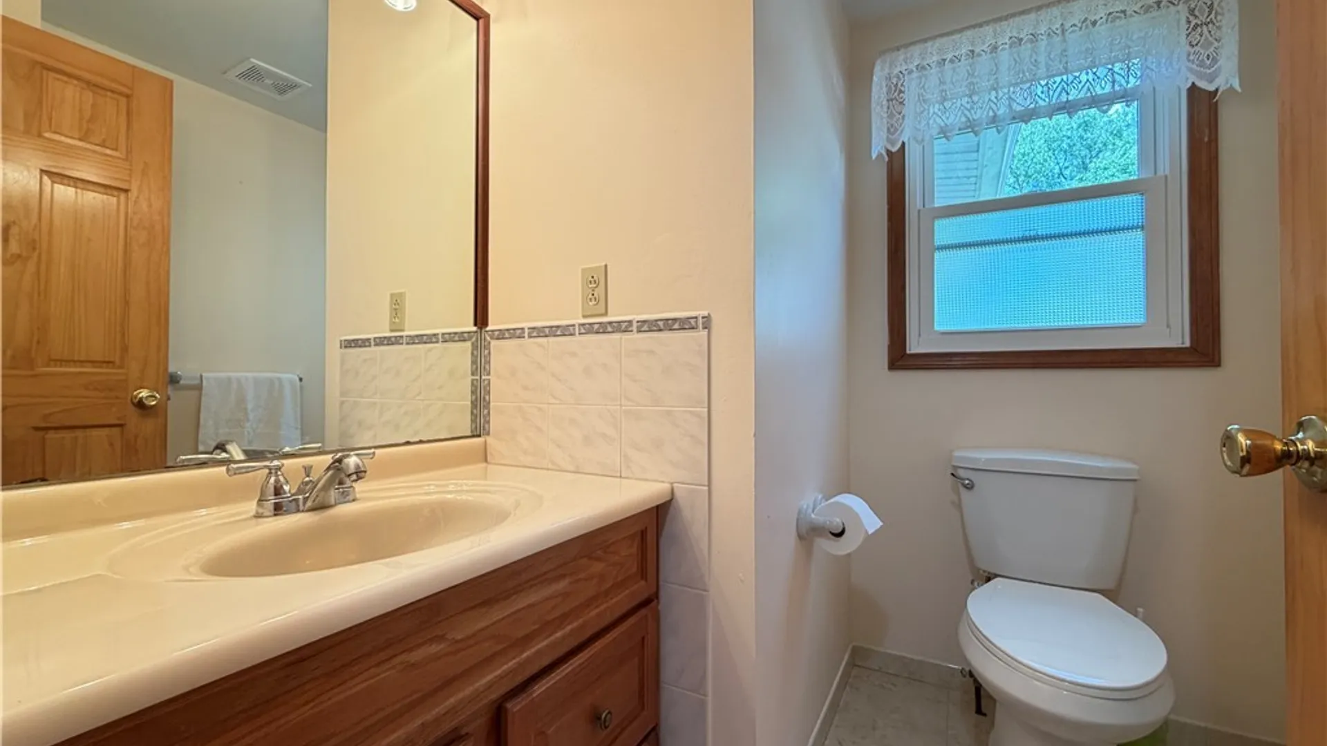 Property at 1712 Como Park Boulevard, Lancaster, NY 14043 9