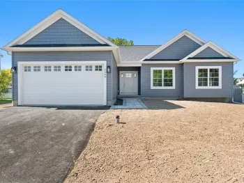 Property at 6208 Leslieanne Path, Cicero, NY 13039