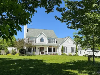 285 Cook Road, Aurora, NY 14052