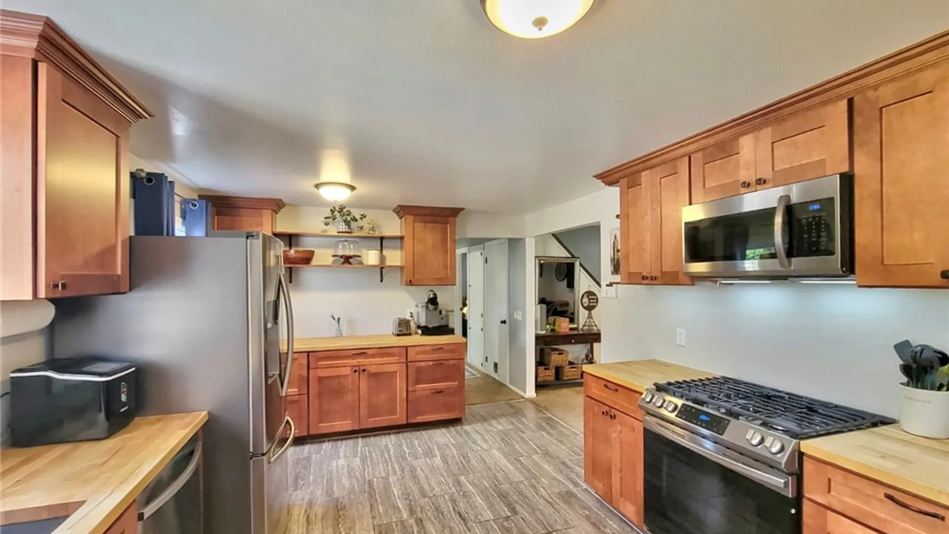 Property at 33 Mercedes Drive, Chili, NY 14624 9