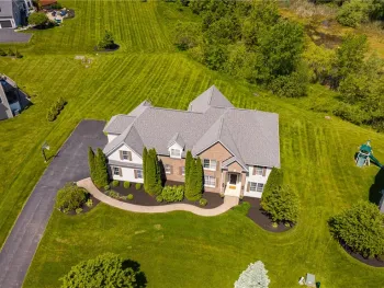 37 Turning Leaf Drive, Pittsford, NY 14534