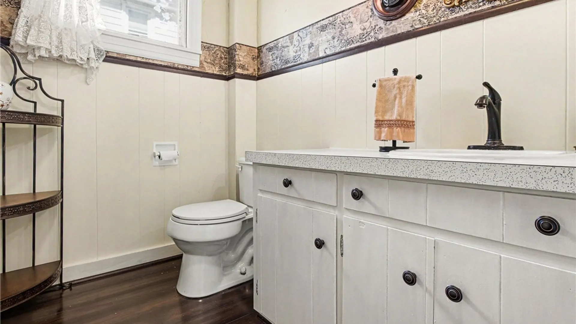 Property at 146 Franklin Street, Auburn, NY 13021 12