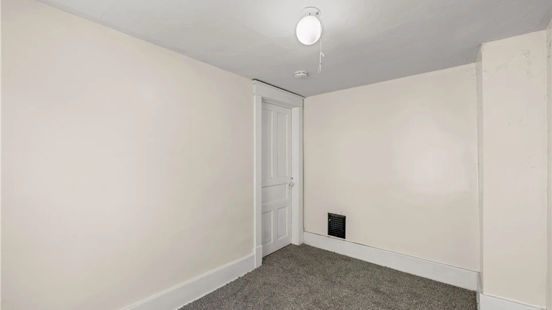 Property at 2323 Mackenna Avenue, Niagara Falls, NY 14303 17