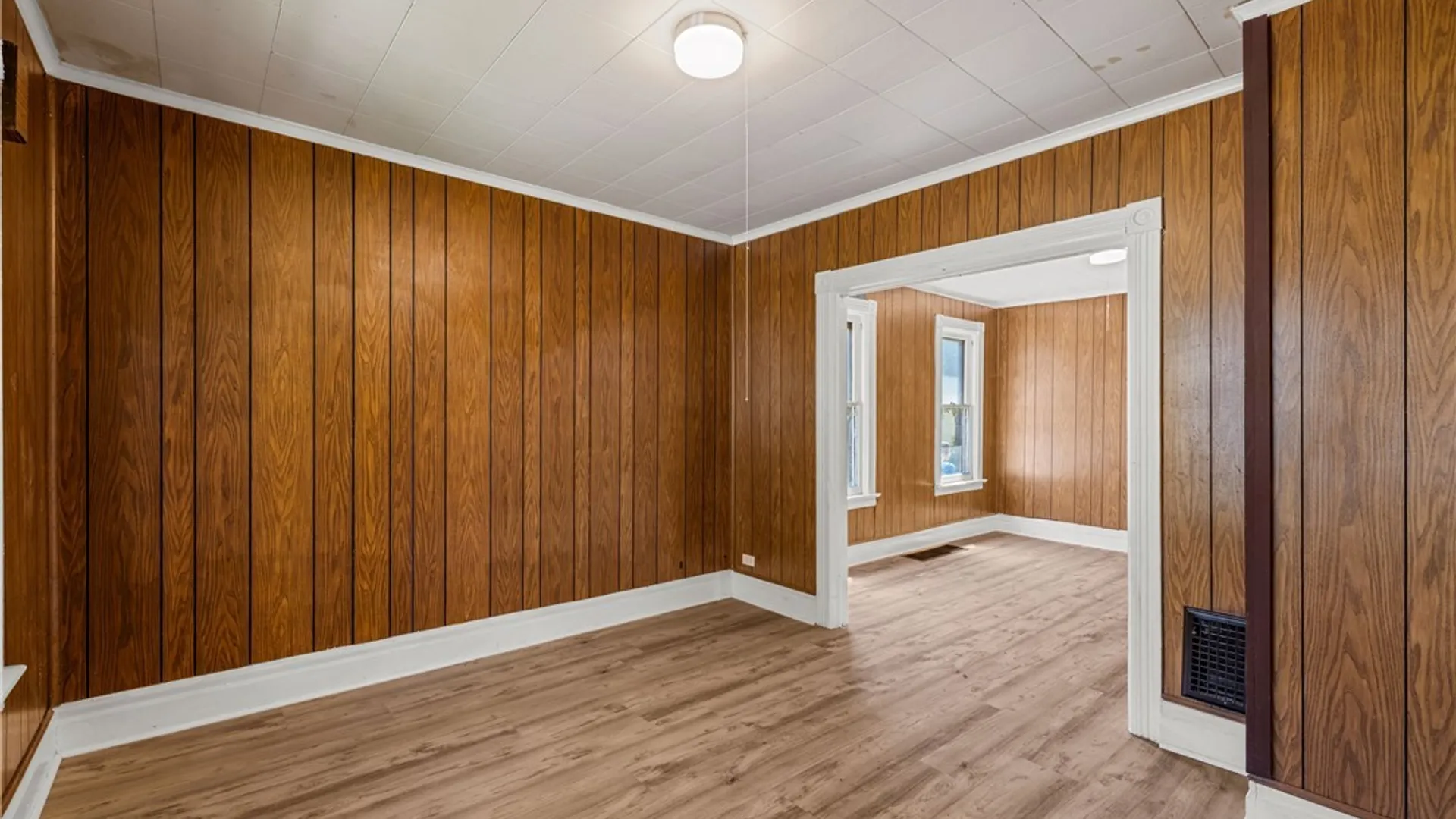 Property at 2323 Mackenna Avenue, Niagara Falls, NY 14303 4