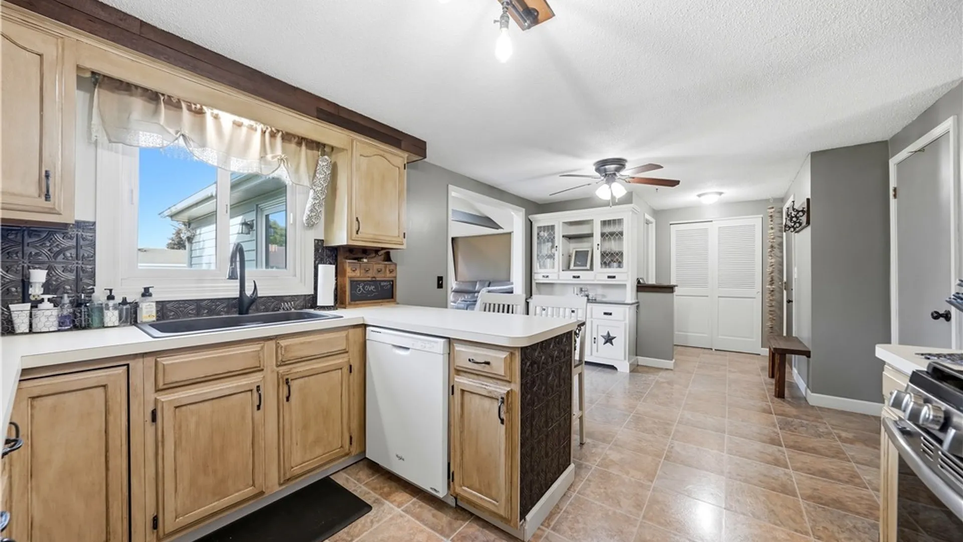 Property at 14 Quail Hollow, Lancaster, NY 14086 15