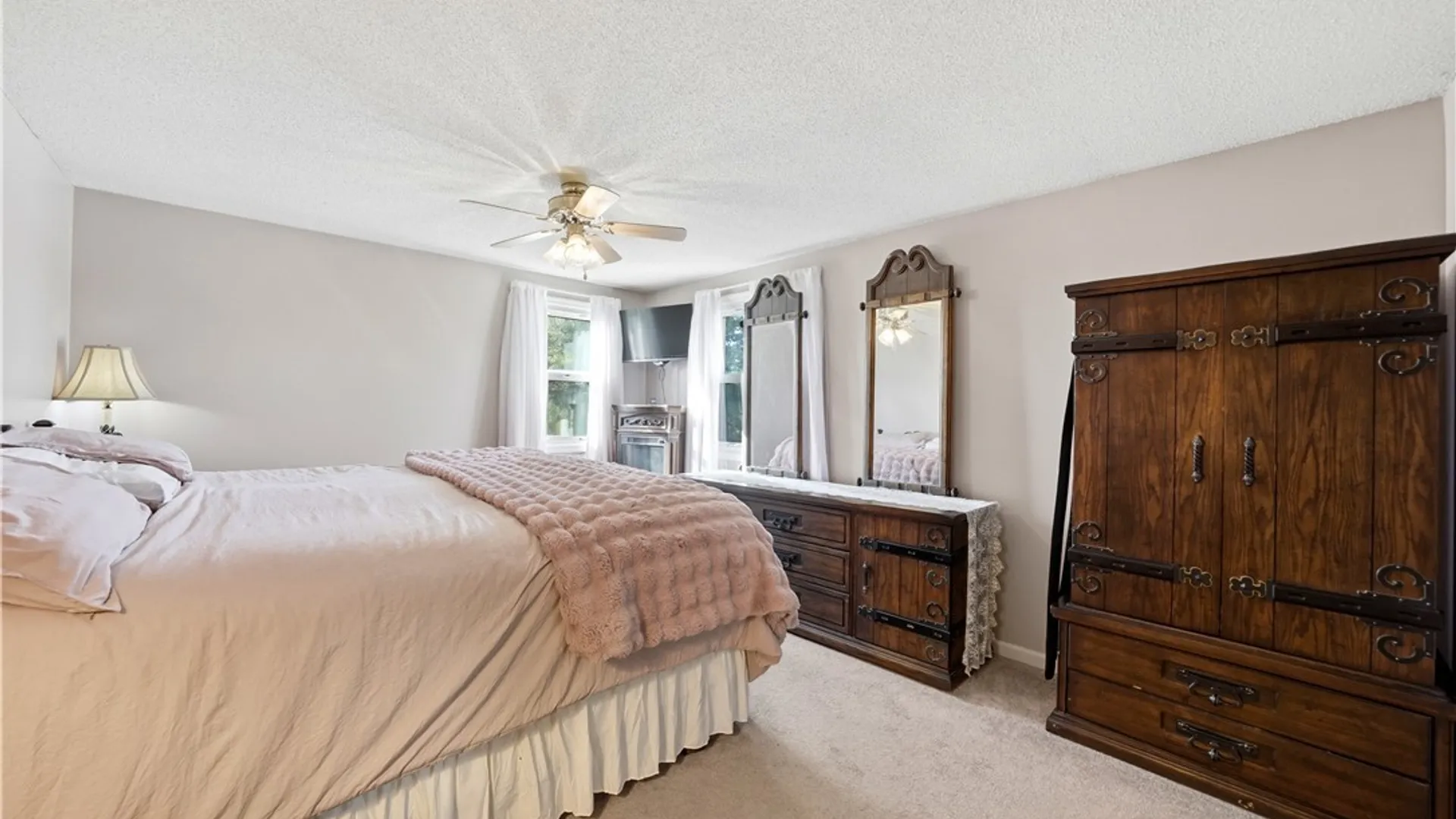 Property at 14 Quail Hollow, Lancaster, NY 14086 27