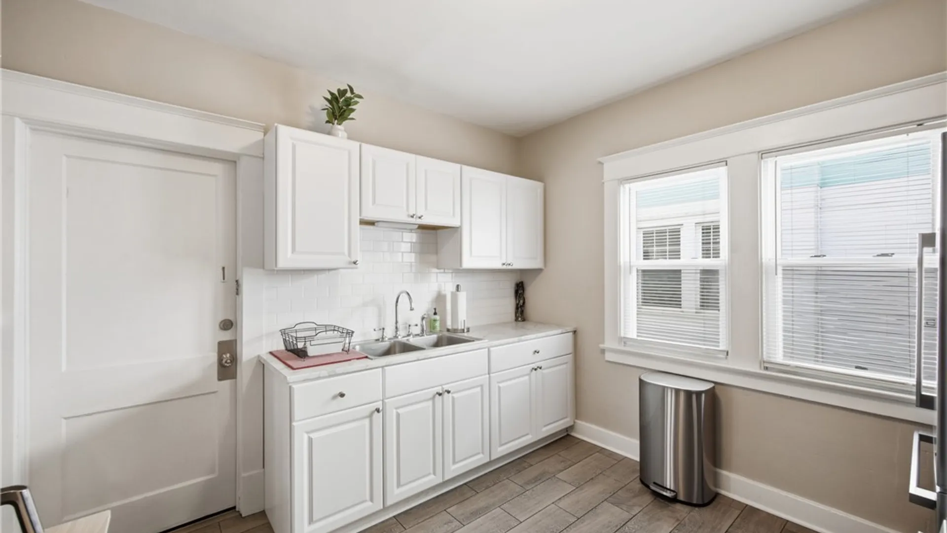 Property at 154-156 Lincoln Boulevard, Tonawanda, NY 14217 12