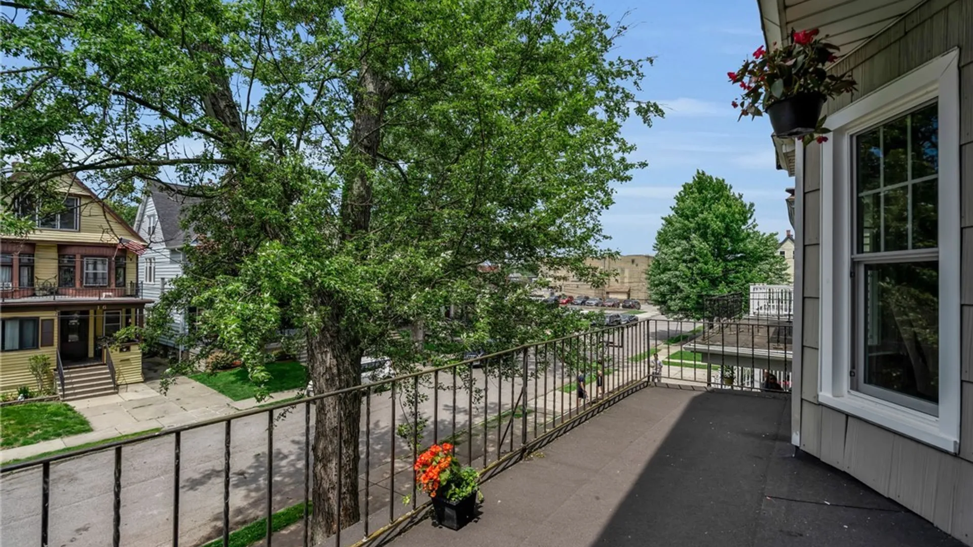 Property at 15 Seneca Pksd, Buffalo, NY 14210 20