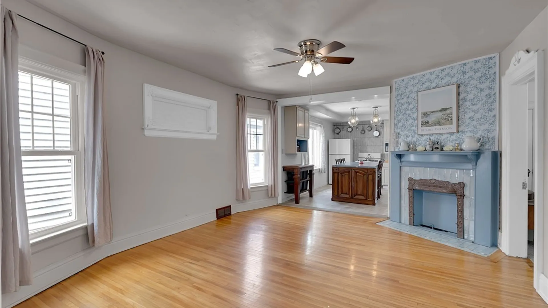 Property at 15 Seneca Pksd, Buffalo, NY 14210 23